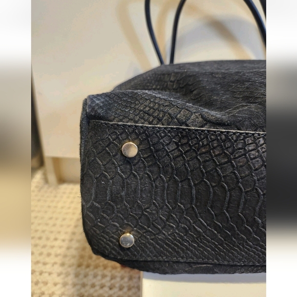 J. McLaughlin Black Python Print Embossed Leather Carryall/Tote Bag Ret.$398 - Picture 15 of 15